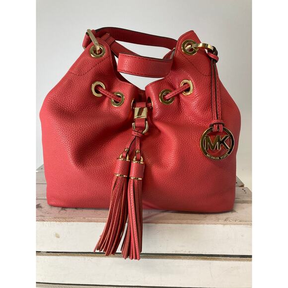 MICHAEL KORS, LARGE PINK PEBBLED LEATHER HANDBAG WITH TASSEL - Picture 2 of 16